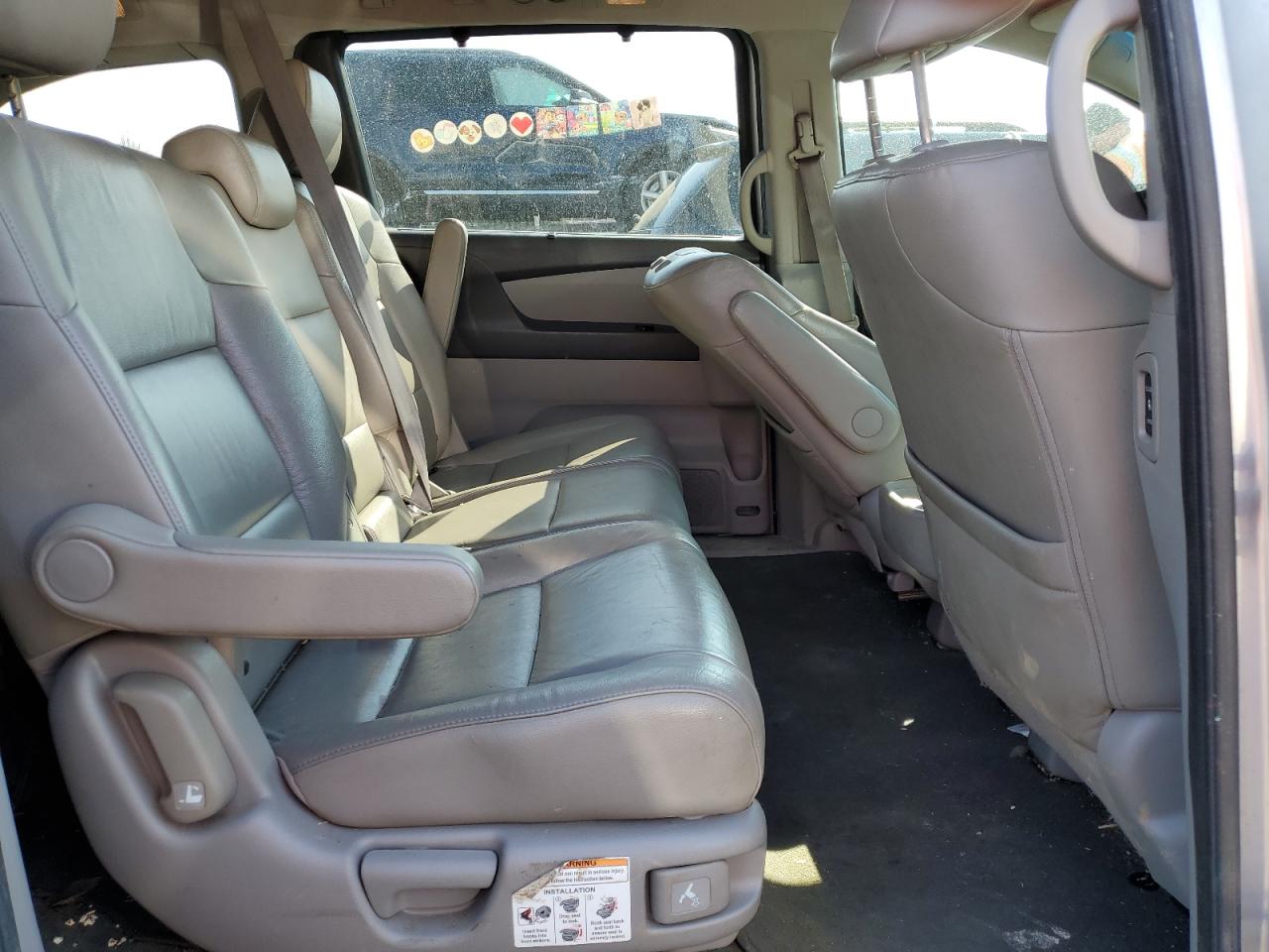 2012 Honda Odyssey - Image 11