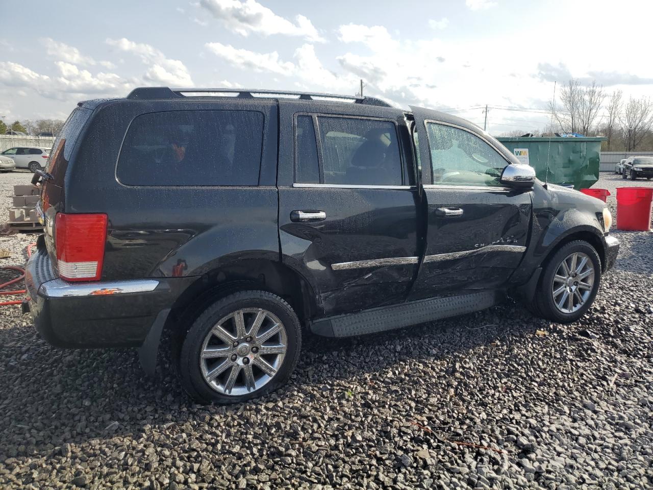 2008 Chrysler Aspen - Image 3