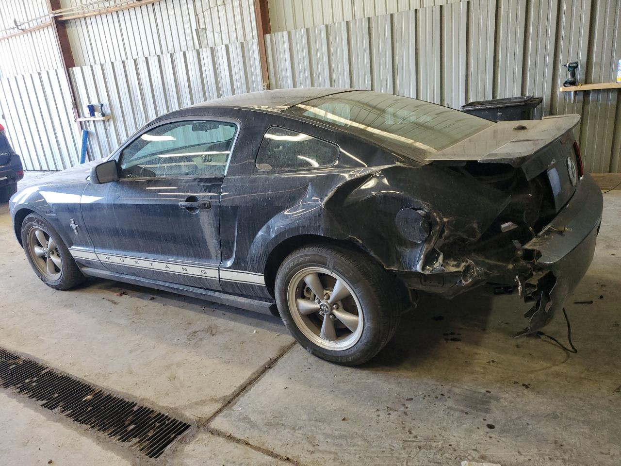2008 Ford Mustang - Image 2