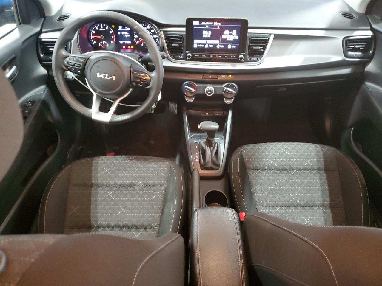 2023 Kia Rio - Image 8