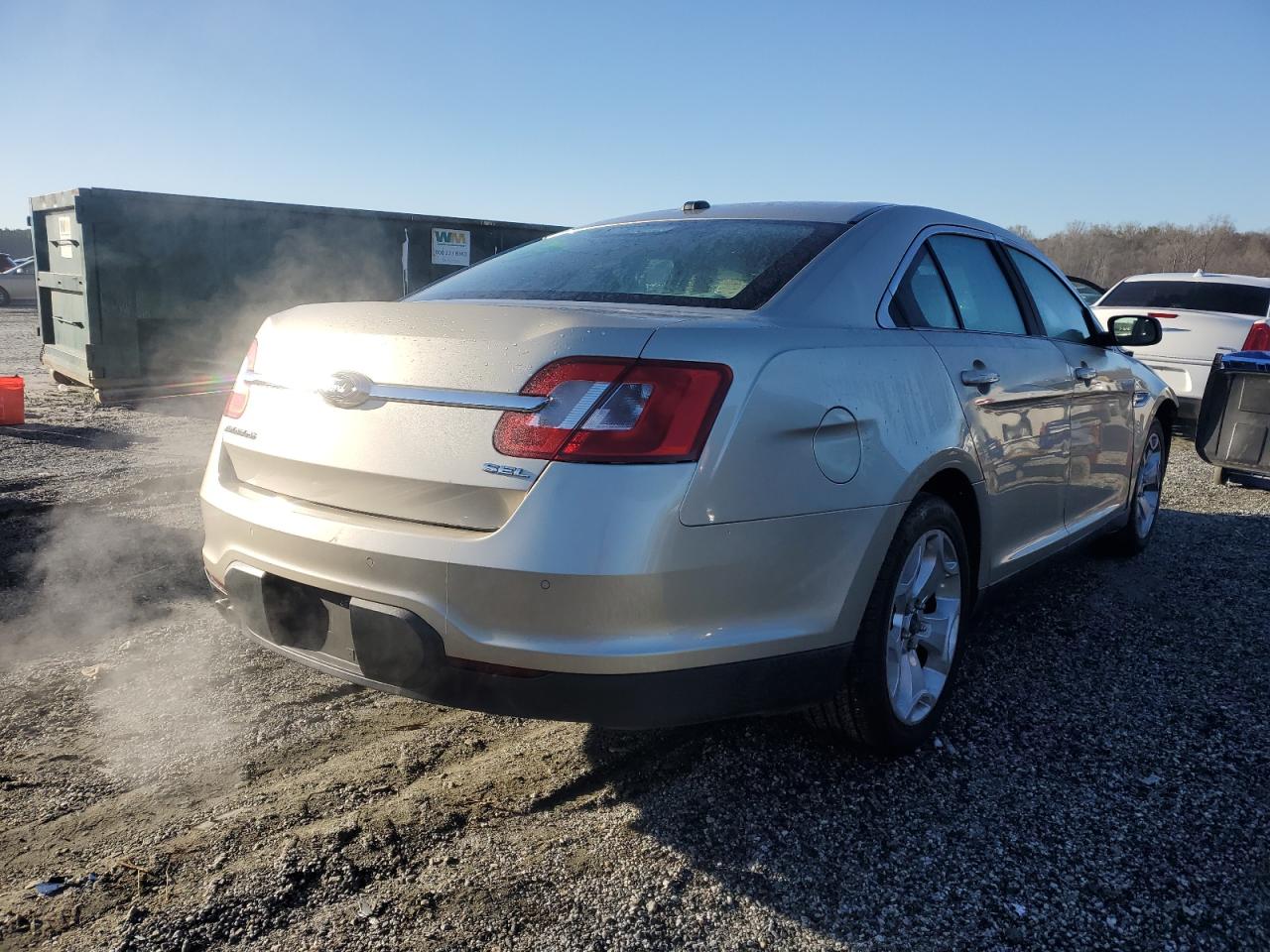 2011 Ford Taurus - Image 3