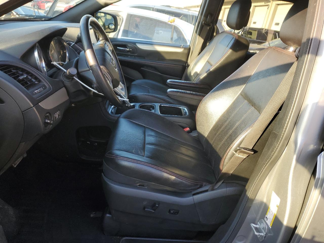 2018 Dodge Caravan - Image 7