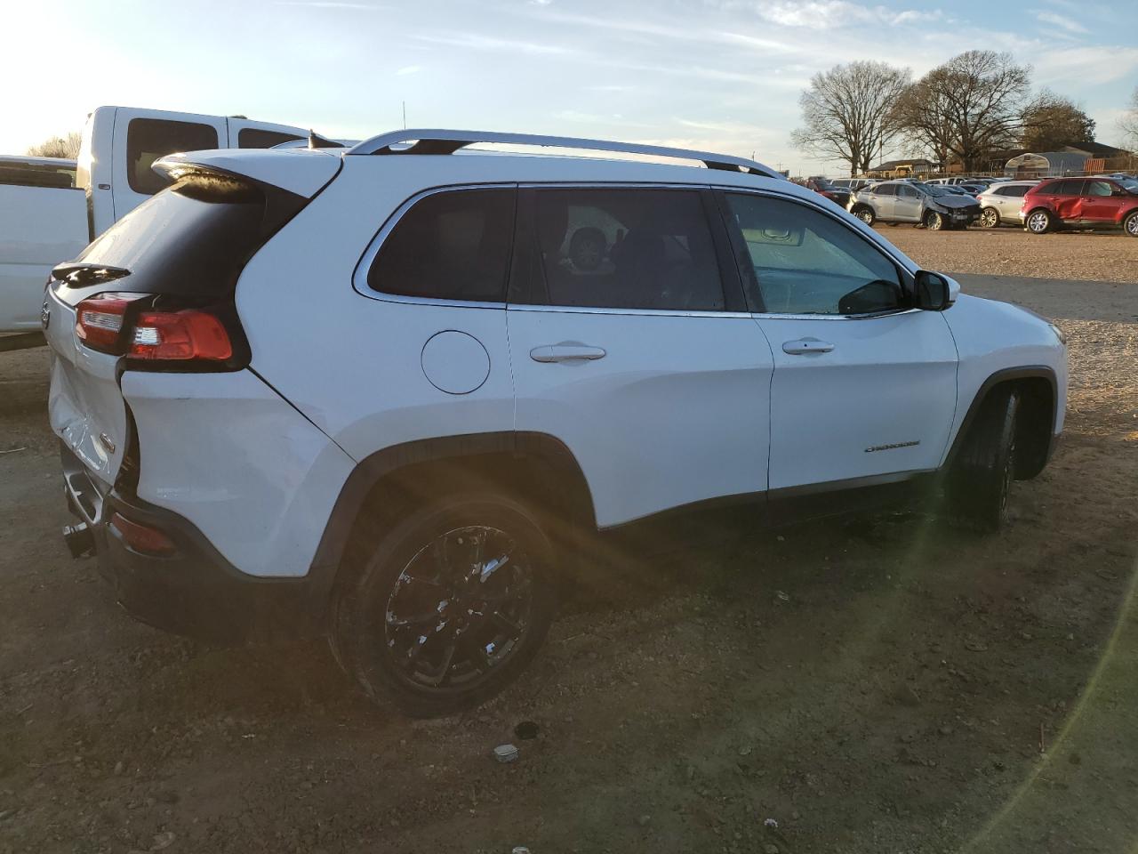 2016 Jeep Grand Cherokee - Image 3