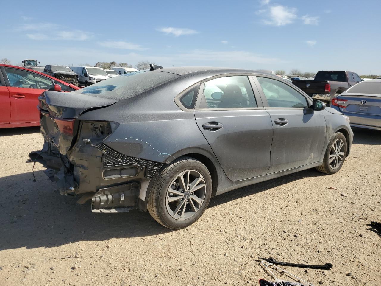 2024 Kia Forte - Image 3