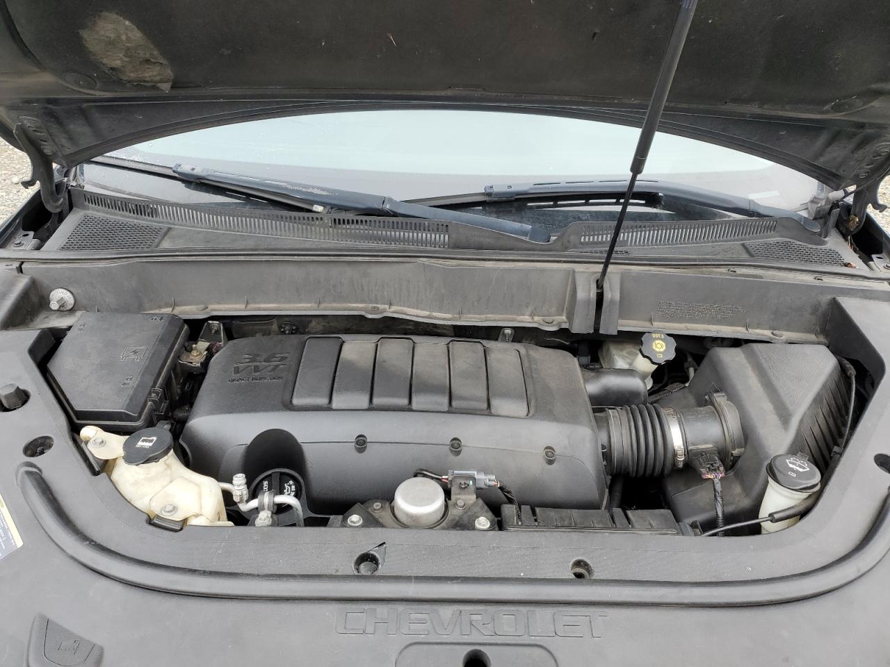 2010 Chevrolet Traverse - Image 12