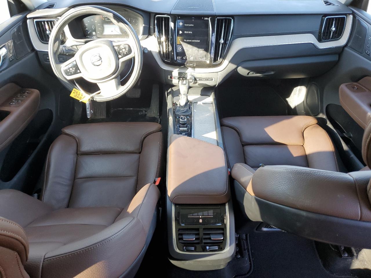 2020 Volvo XC60 - Image 8
