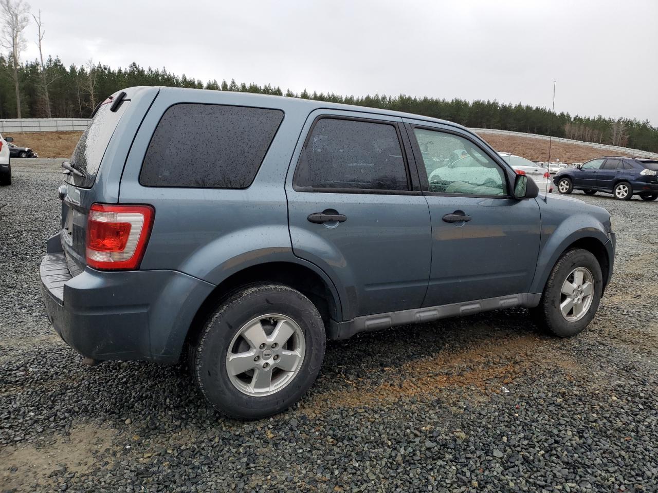 2011 Ford Escape - Image 3