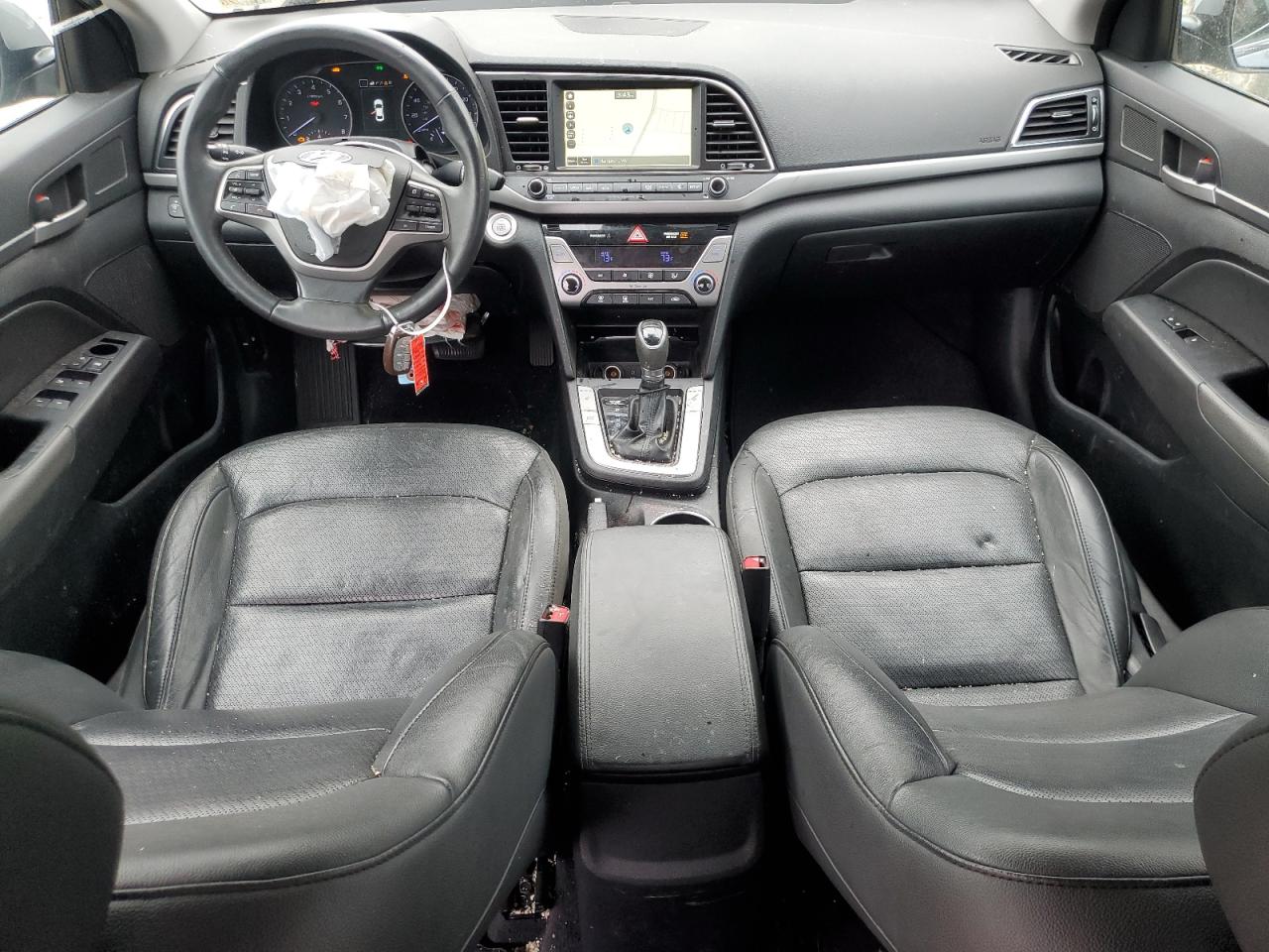 2017 Hyundai Elantra - Image 8
