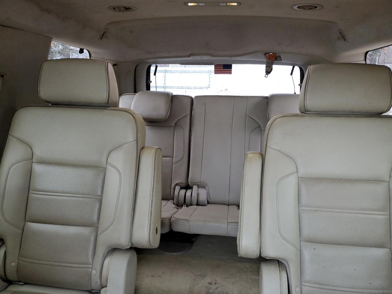2015 GMC Yukon - Image 10