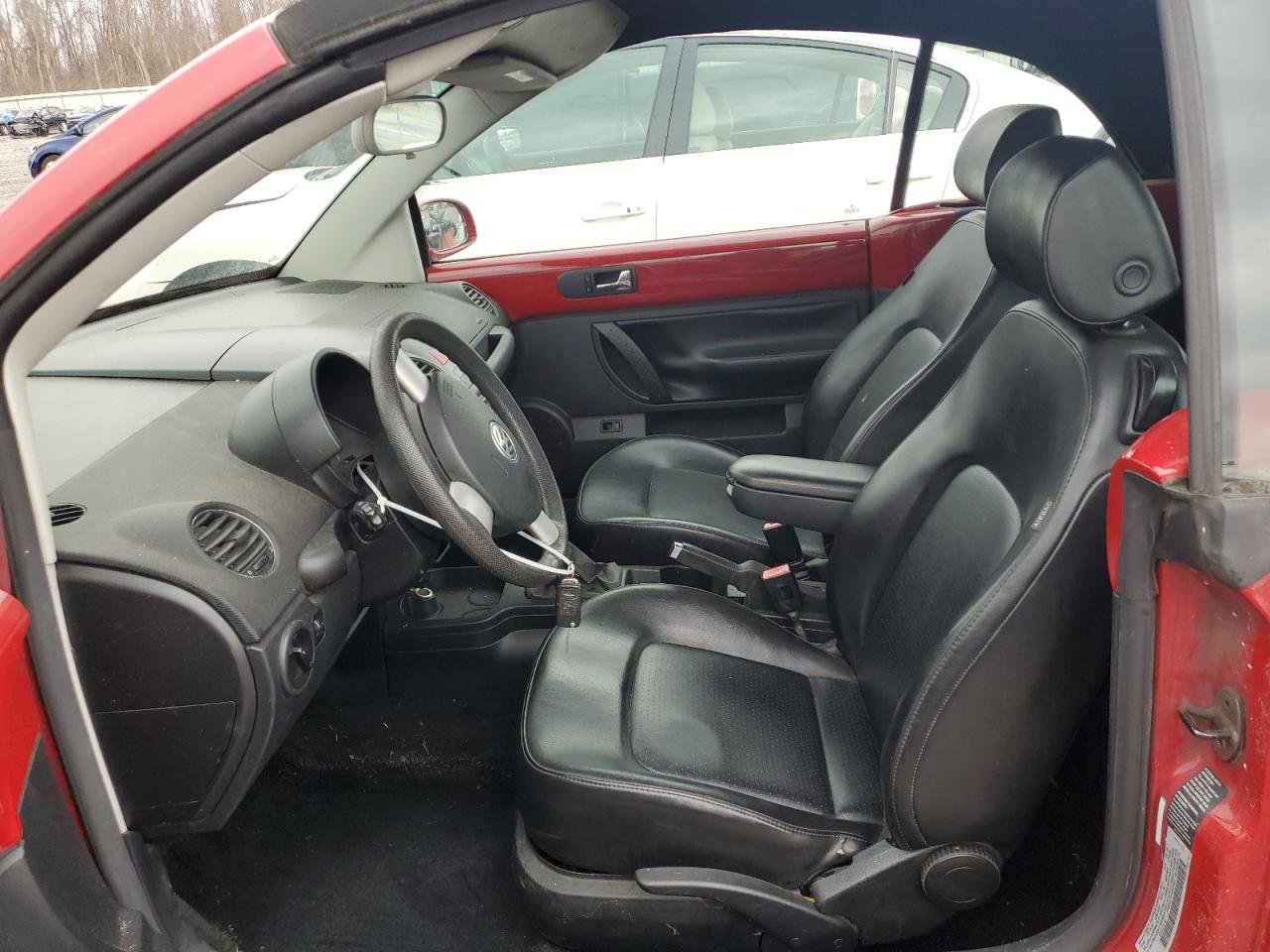2006 Volkswagen New Beetle Convertible Option Package 1 VIN: 3VWRG31Y36M322823 Lot: 50880085