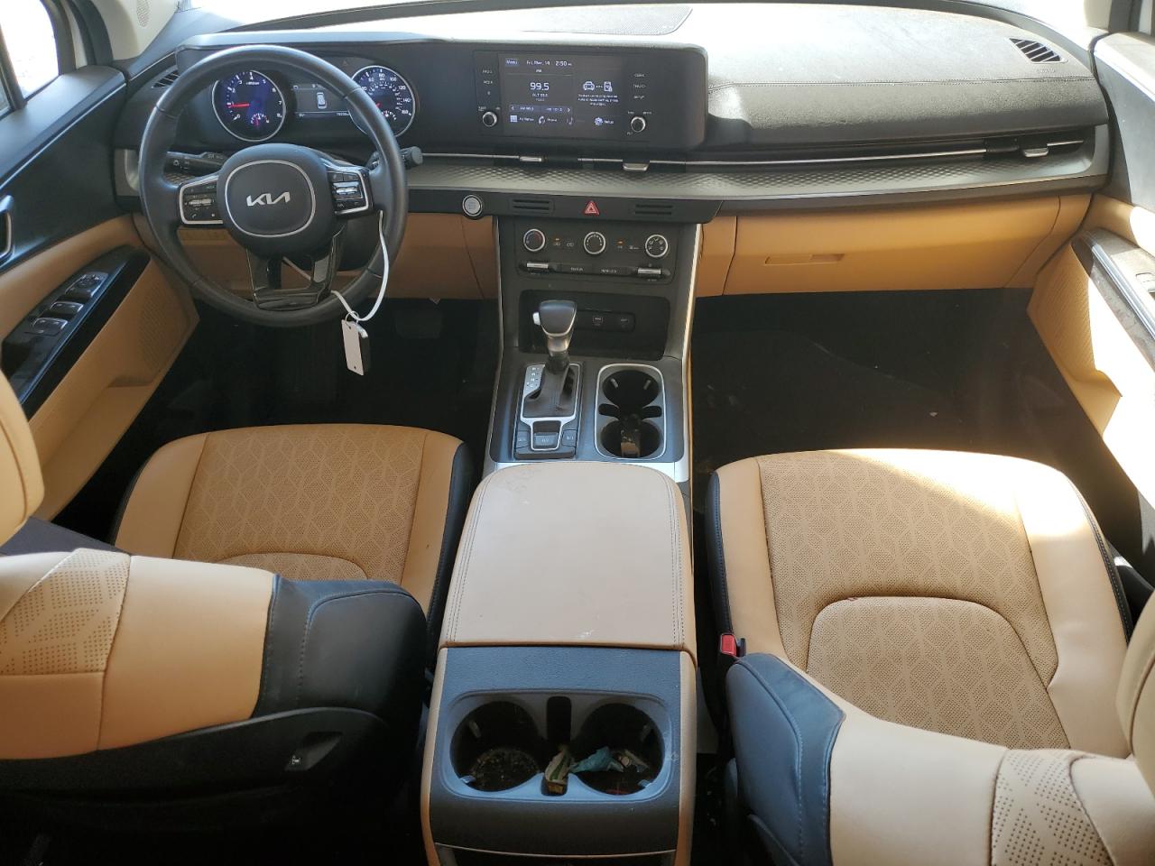 2022 Kia Carnival - Image 8