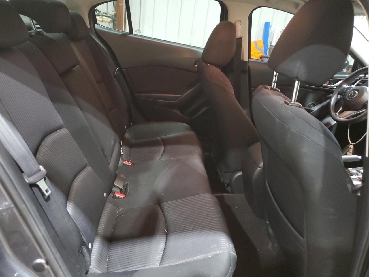 2016 Mazda 3 - Image 11
