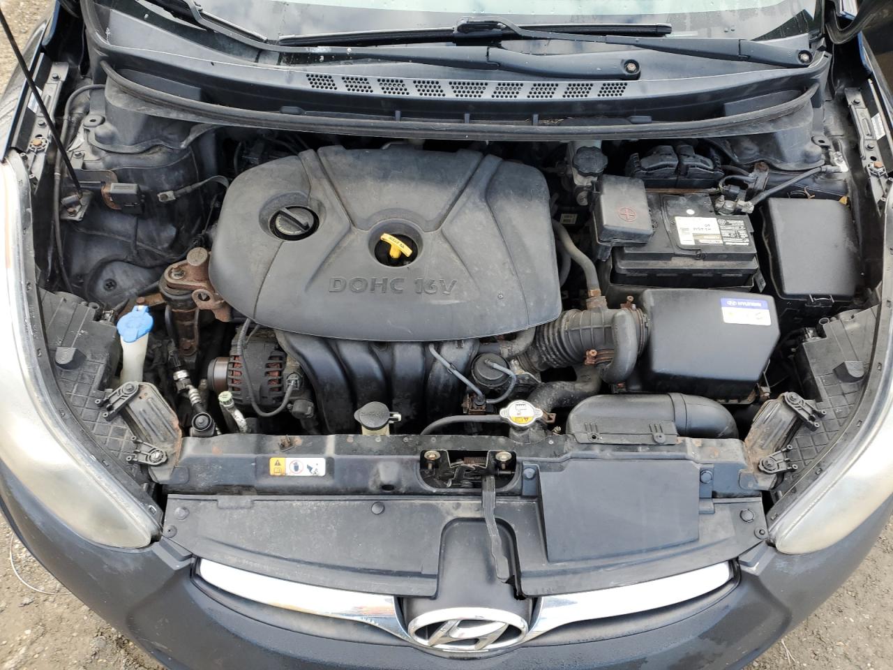 2013 Hyundai Elantra - Image 13