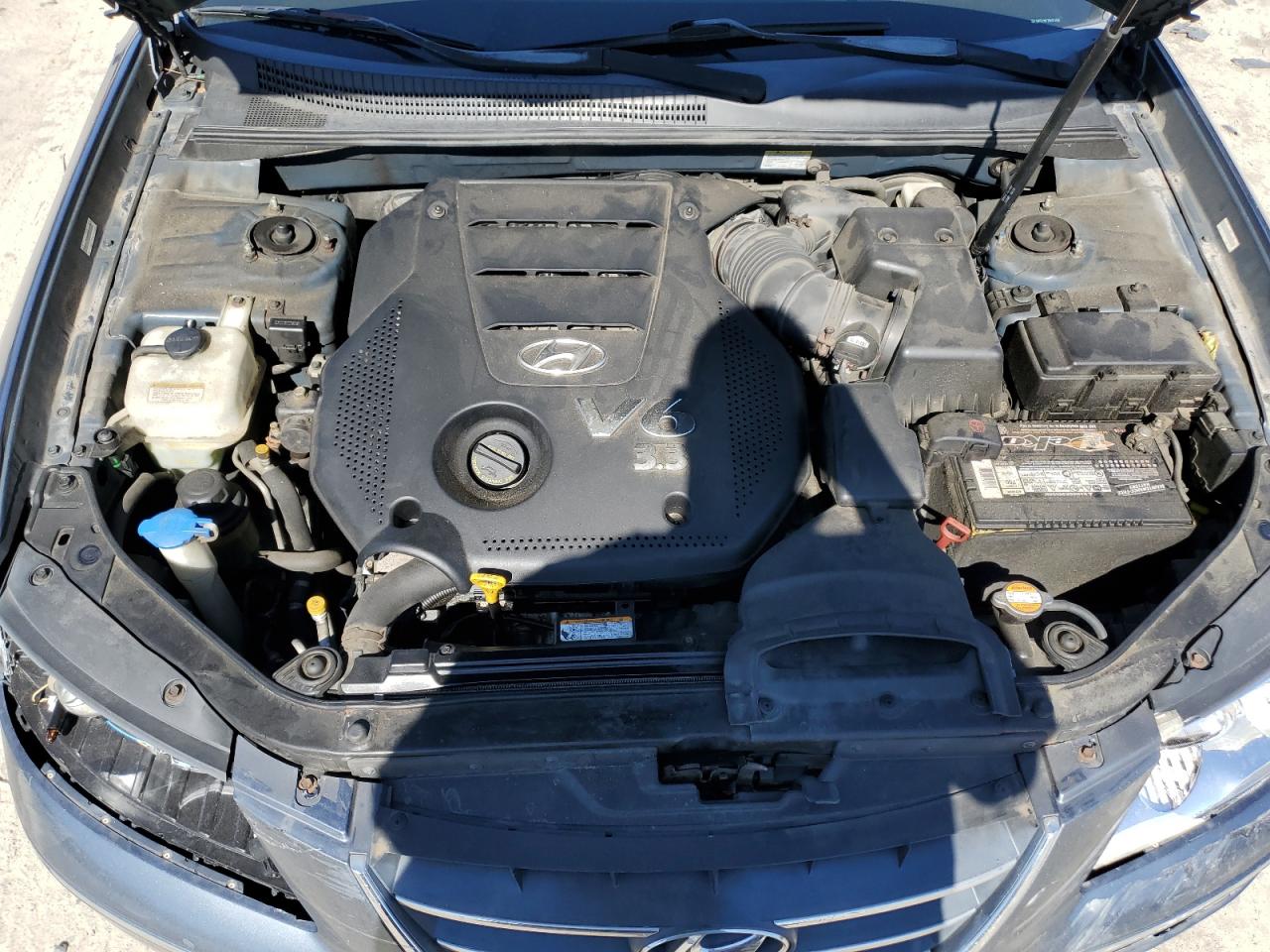 2009 Hyundai Sonata - Image 11
