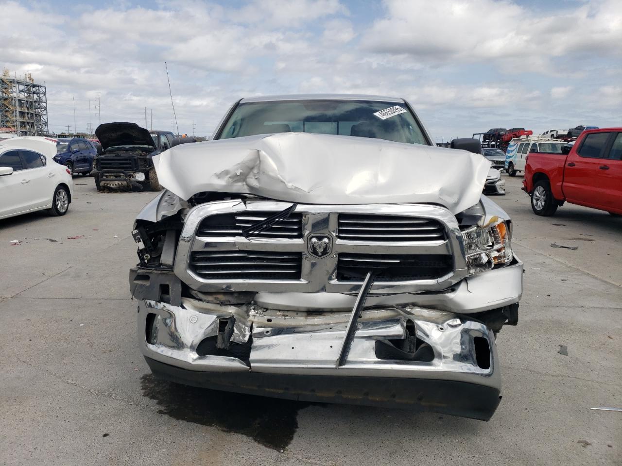 2016 RAM 1500 - Image 5