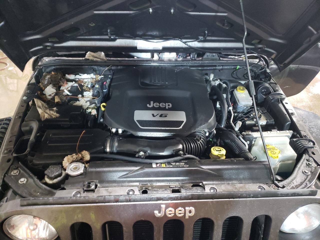 2018 Jeep Wrangler - Image 11