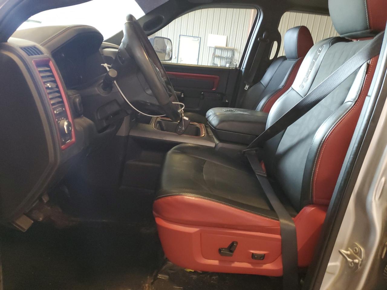2016 RAM 1500 - Image 7
