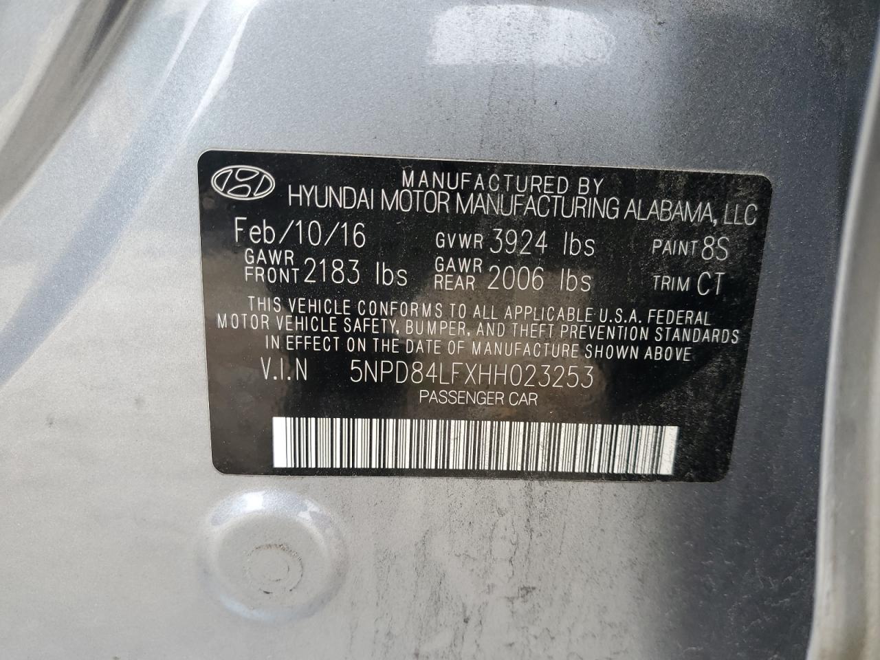2017 Hyundai Elantra - Image 12