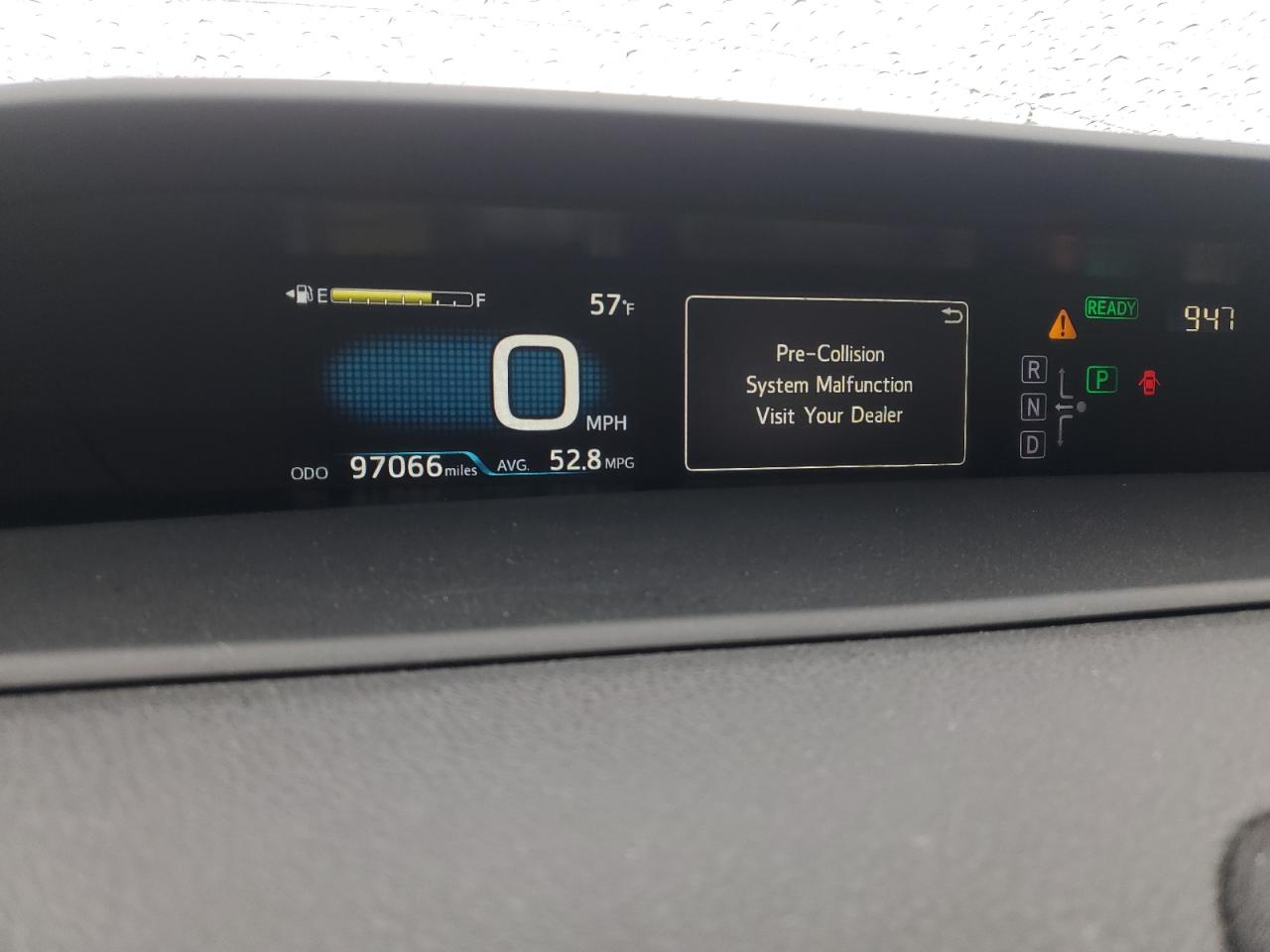 2017 Toyota Prius - Image 9