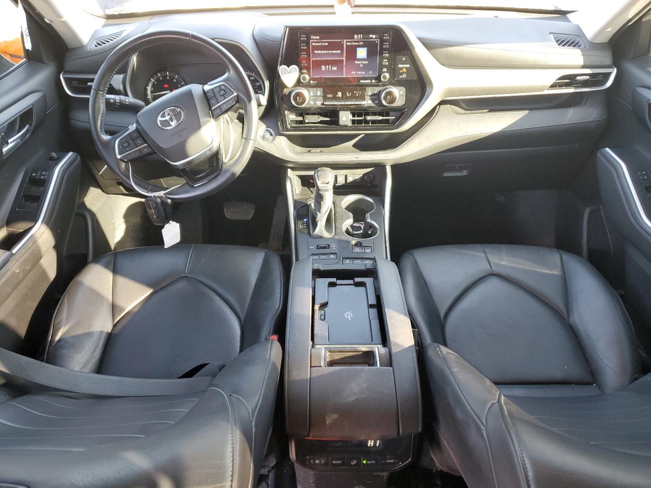 2021 Toyota Highlander - Image 8