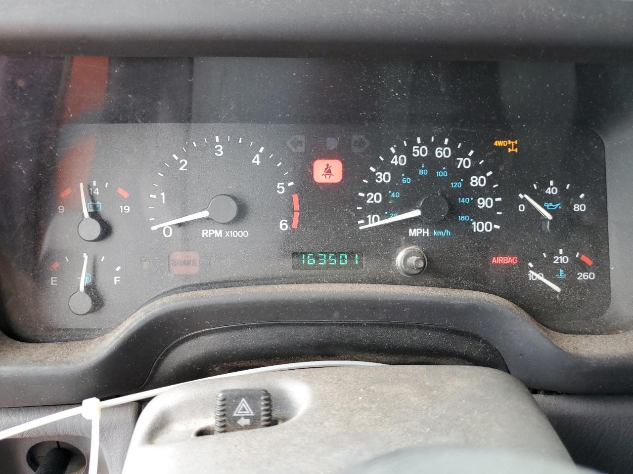 1997 Jeep Wrangler - Image 9