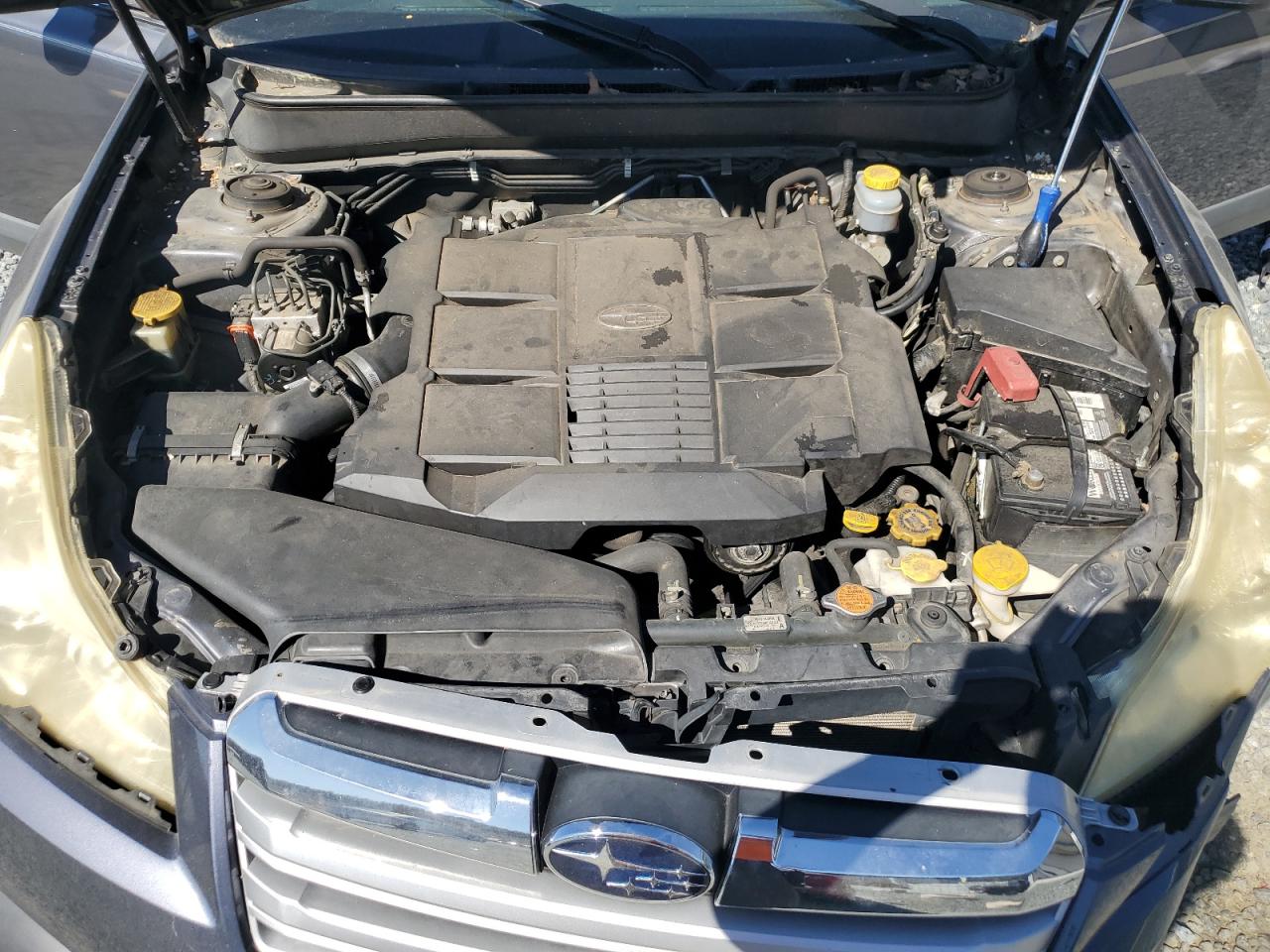 2014 Subaru Outback - Image 14