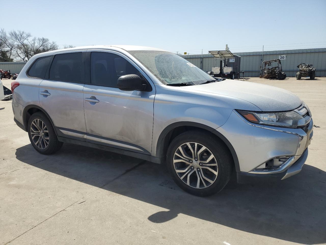 2017 Mitsubishi Outlander - Image 4