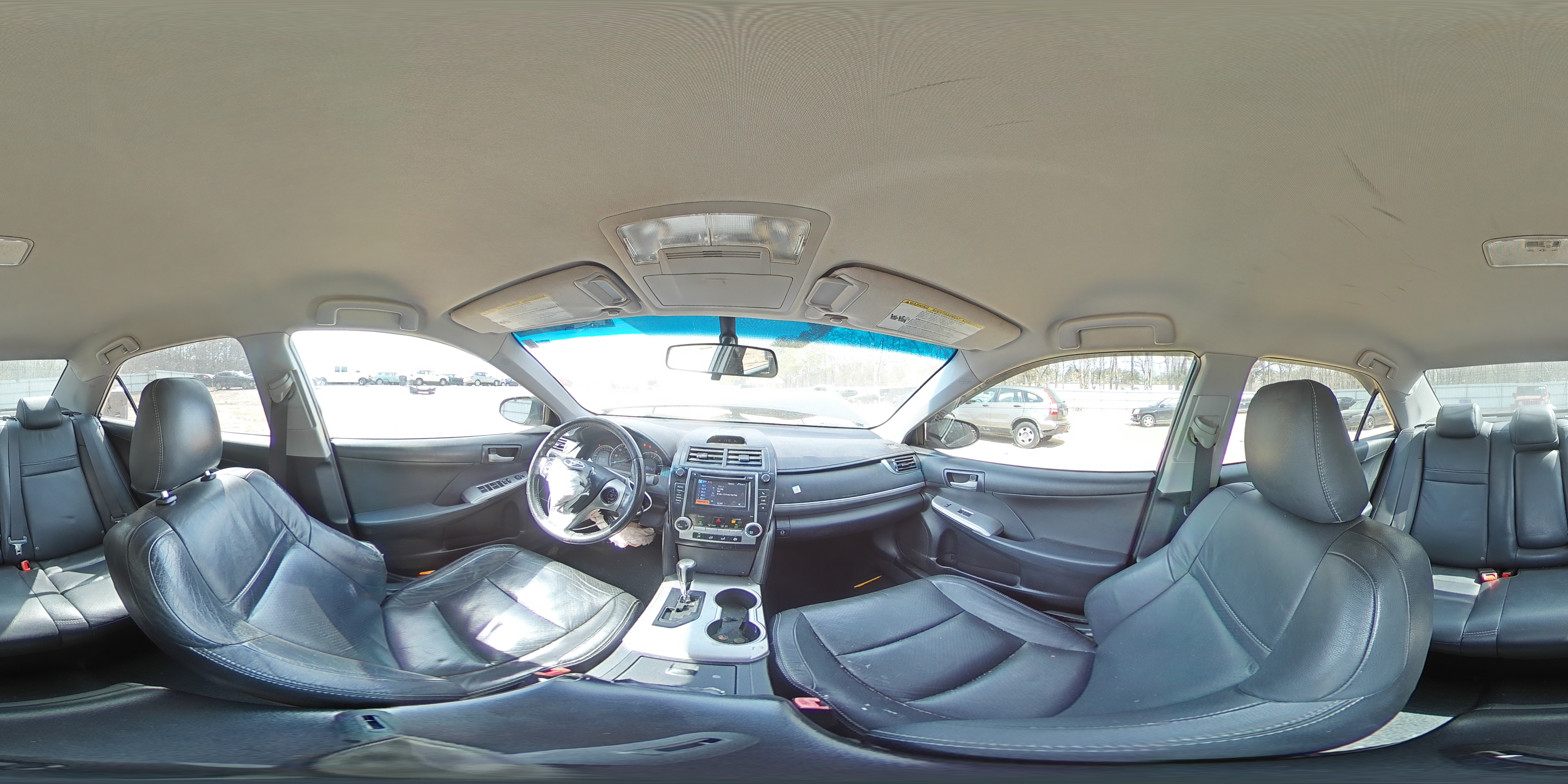 2013 Toyota Camry - Image 13