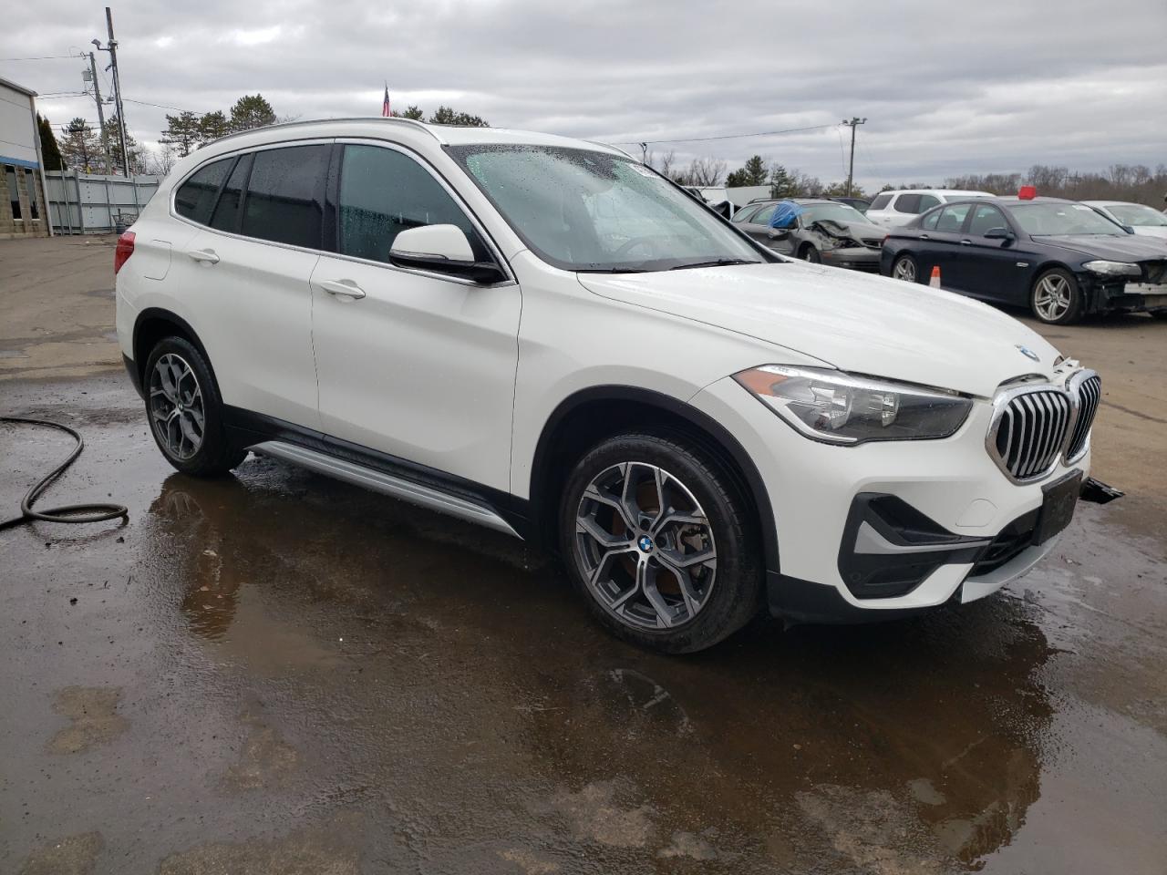 2022 BMW X1 - Image 4