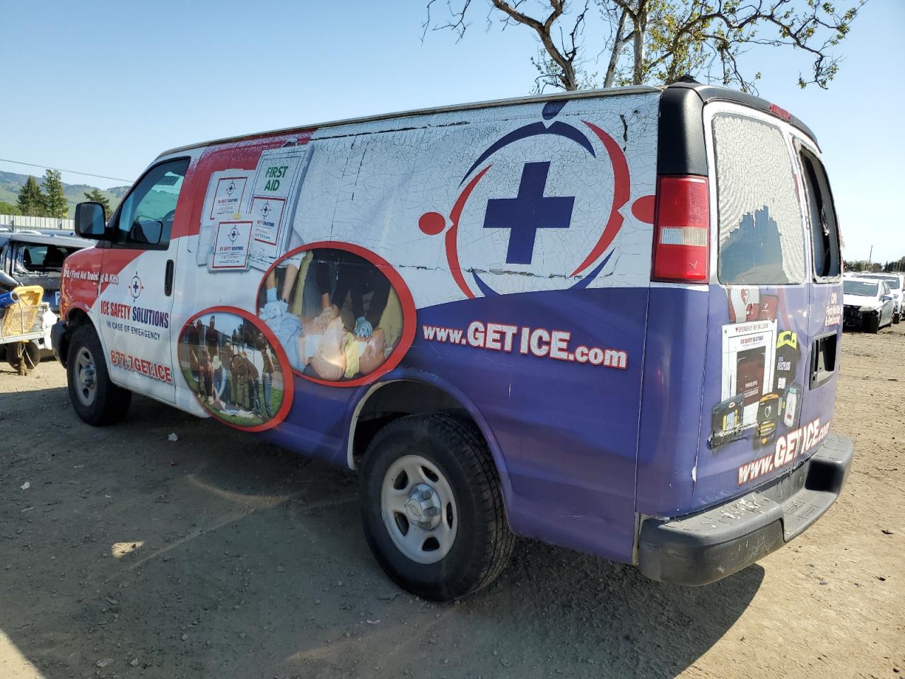 2007 Chevrolet Express - Image 2