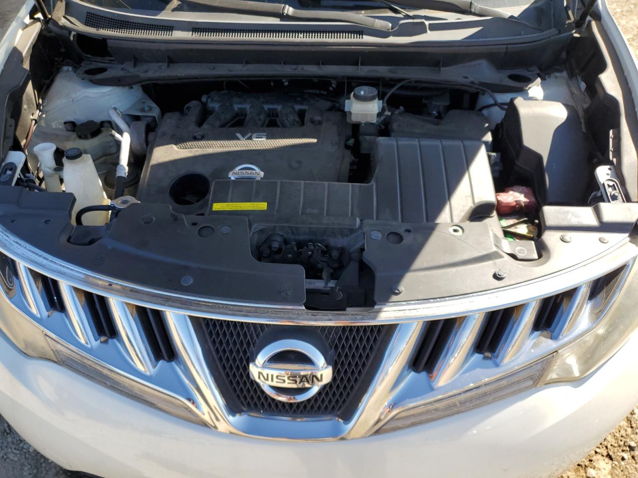 2010 Nissan Murano - Image 13
