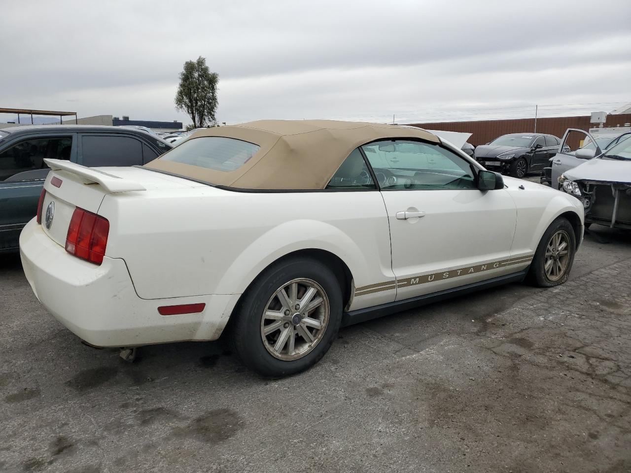 2006 Ford Mustang - Image 3