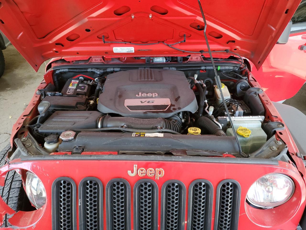 2016 Jeep Wrangler - Image 11