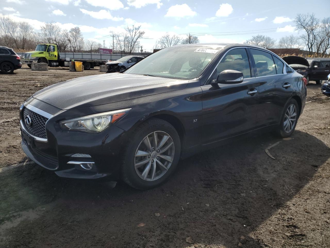 2014 Infiniti Q50 Base zu verkaufen in Chicago Heights, IL - Front End