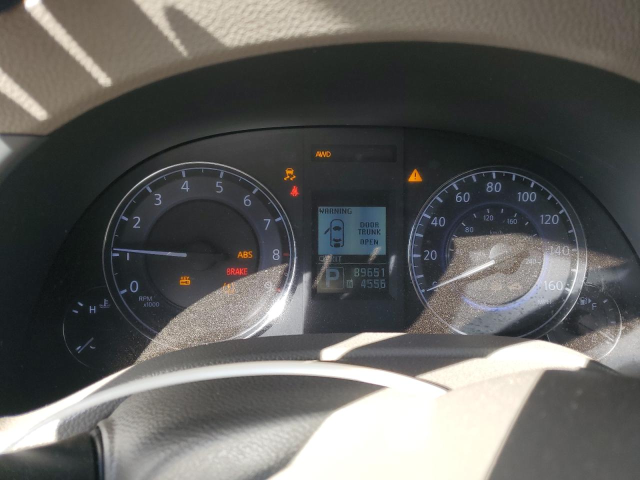 2015 Infiniti Q40 - Image 9