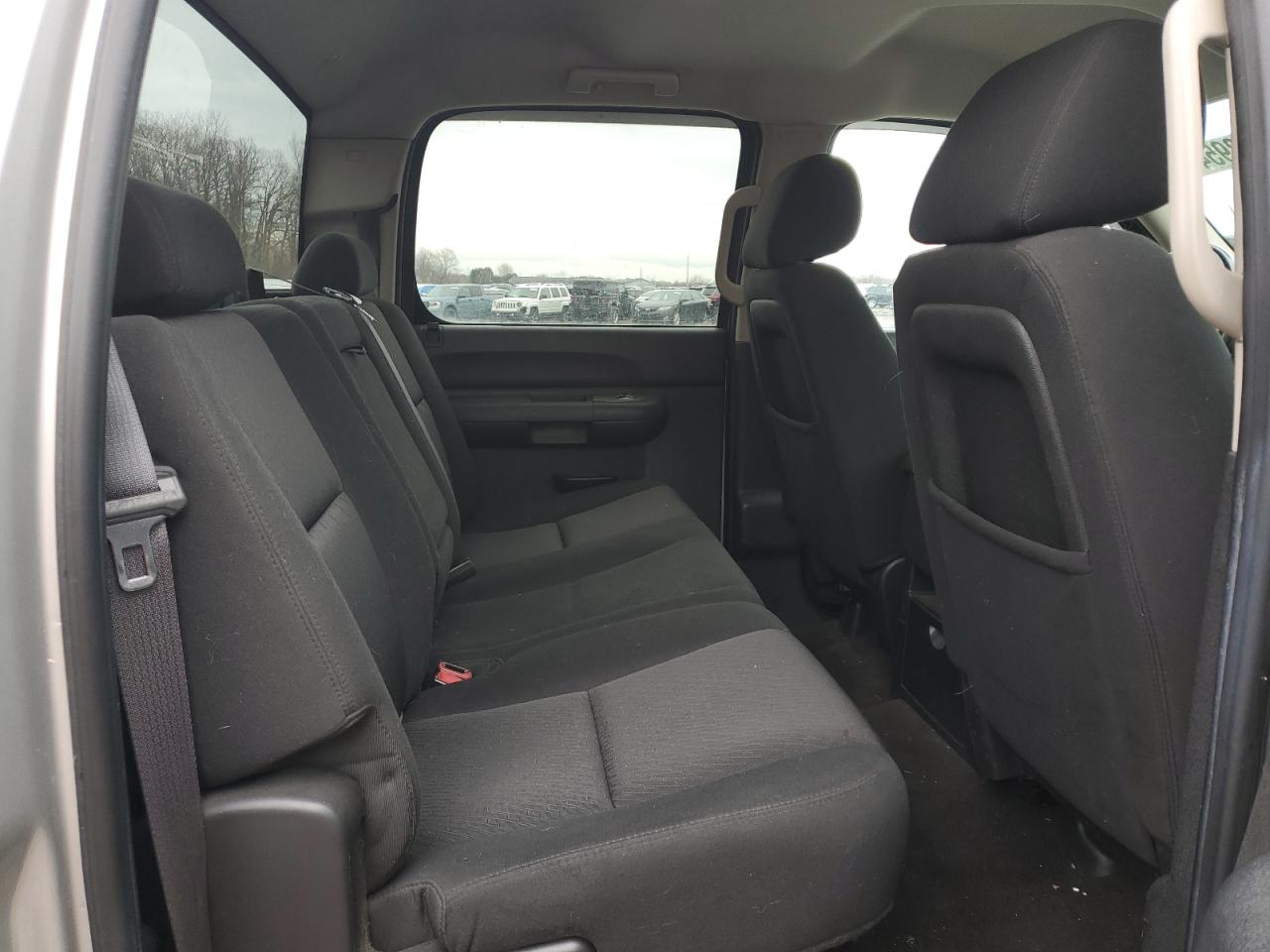 2011 Chevrolet Silverado - Image 10