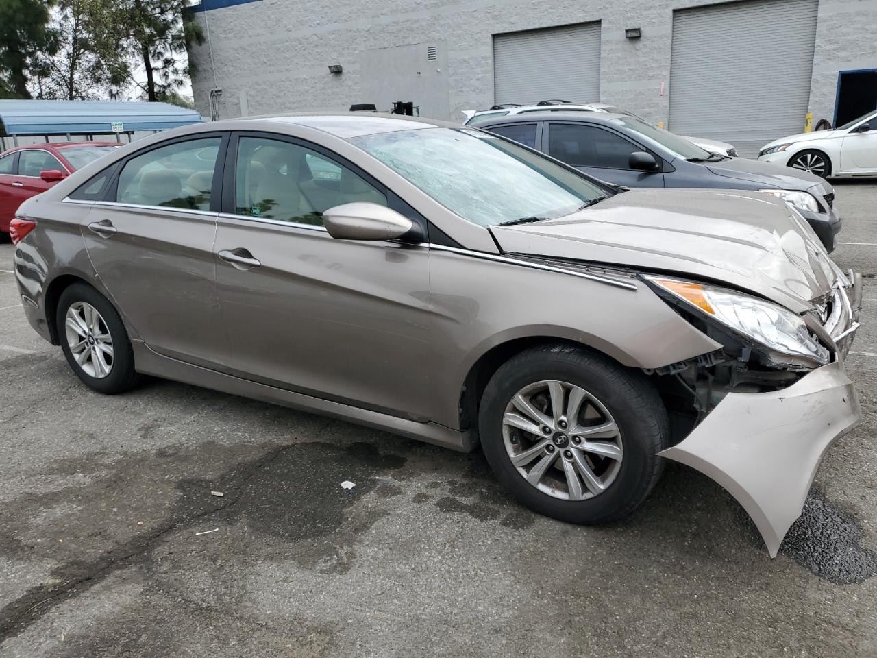 2014 Hyundai Sonata - Image 4