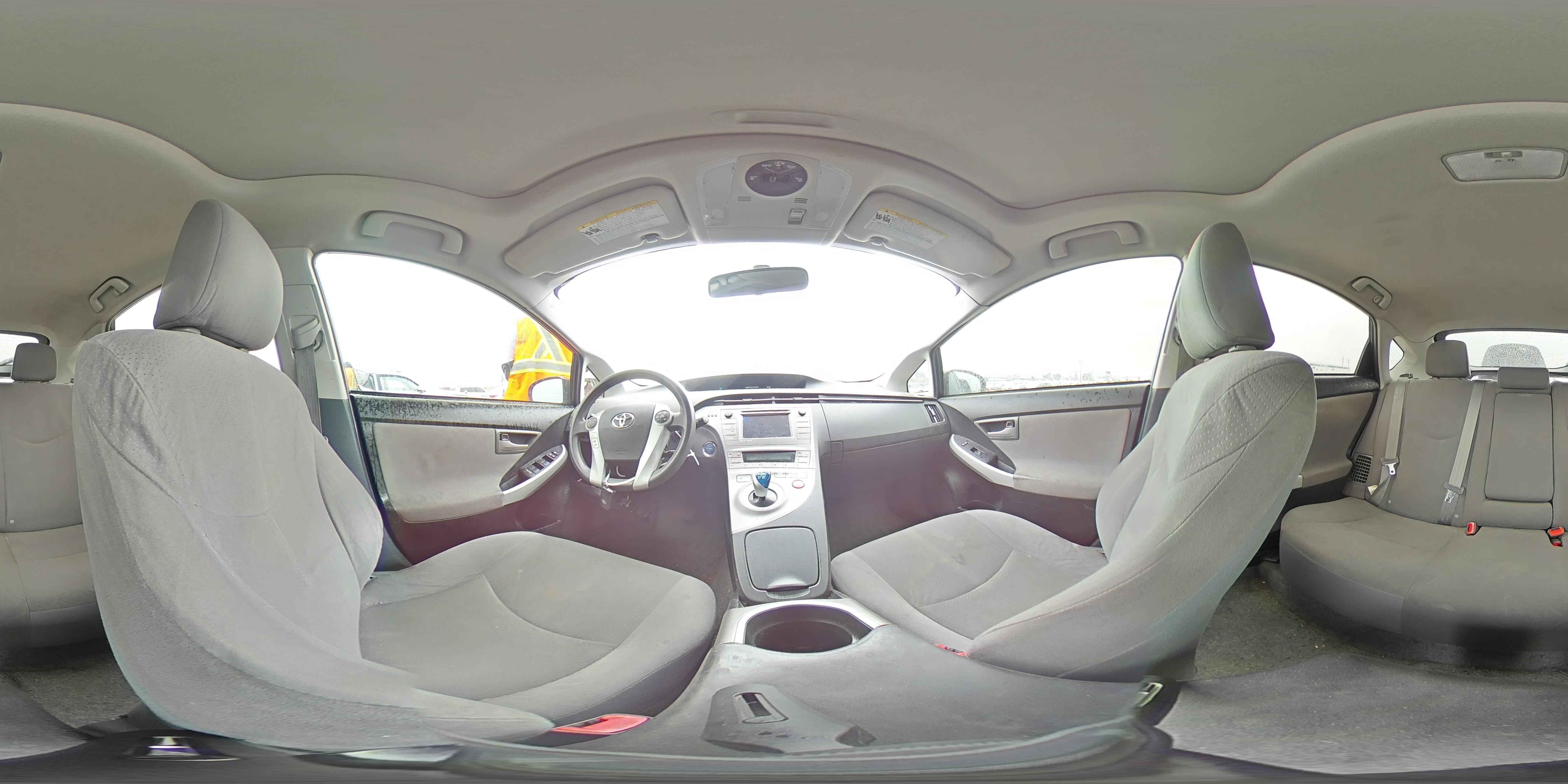 2012 Toyota Prius - Image 13