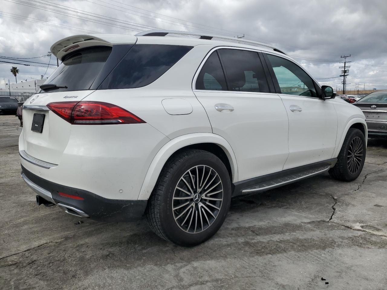 2020 Mercedes-Benz GLE - Image 3