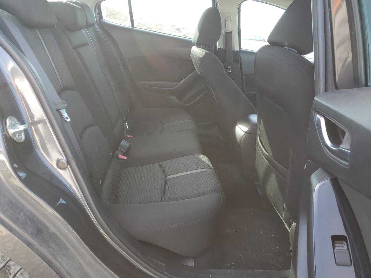 2017 Mazda 3 - Image 10