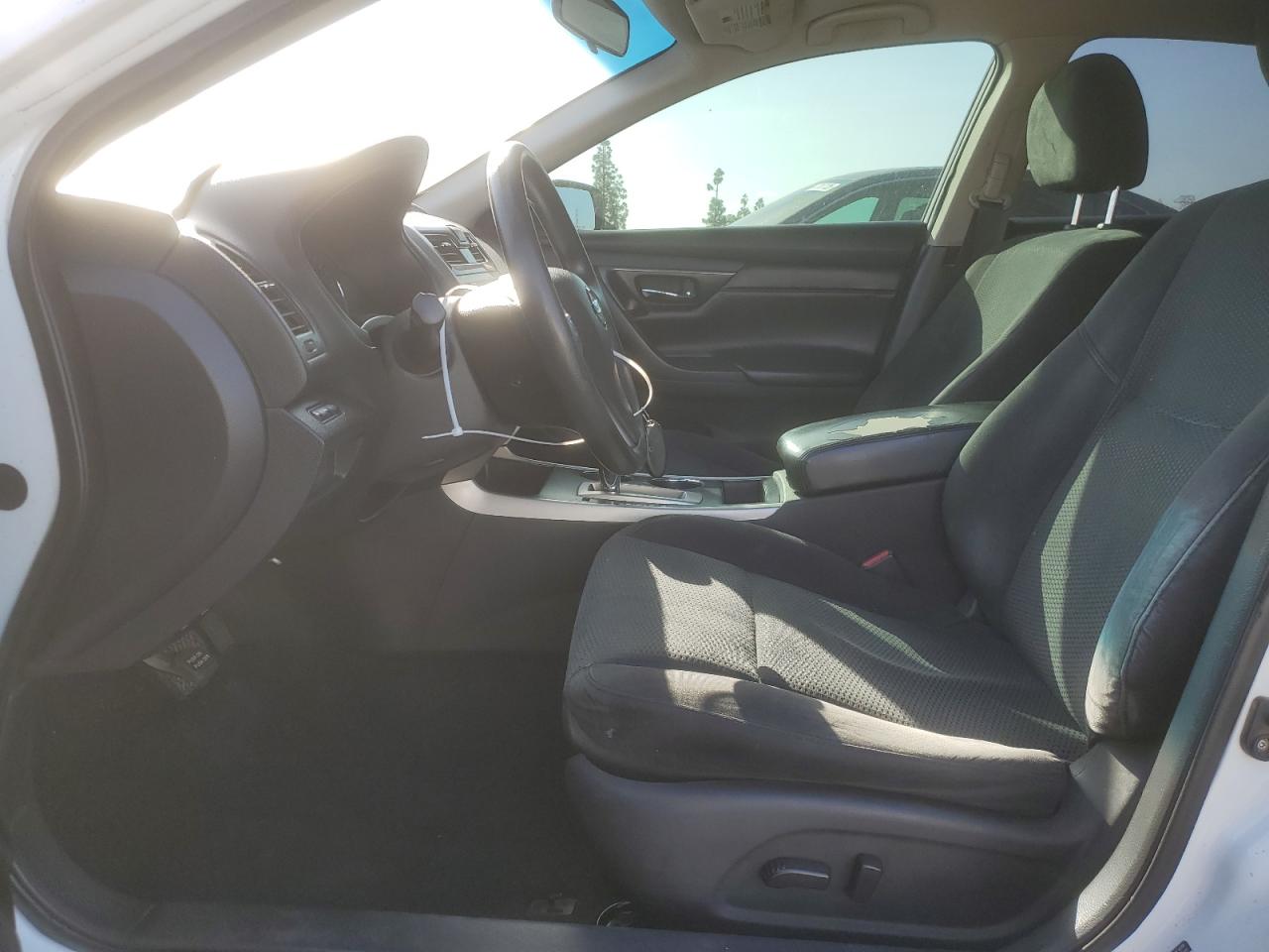 2015 Nissan Altima 2.5 VIN: 1N4AL3AP3FN392921 Lot: 47832595