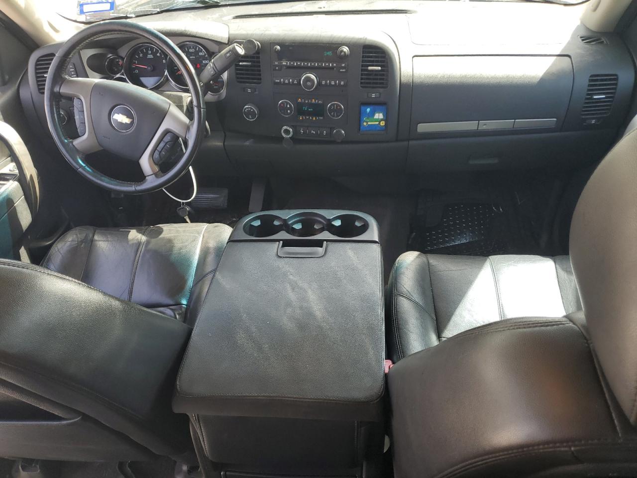 2013 Chevrolet Silverado - Image 8