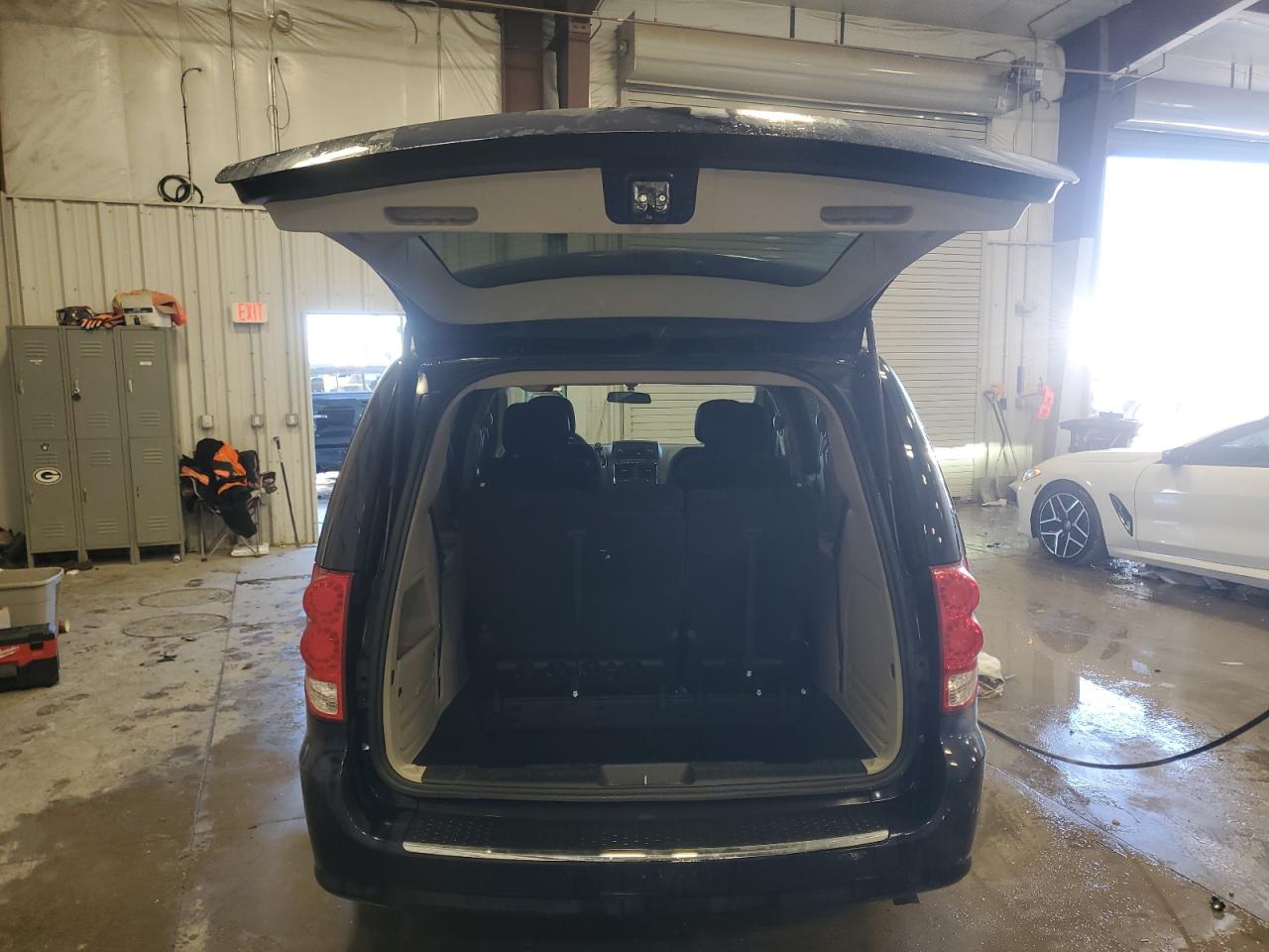 2013 Dodge Caravan - Image 6