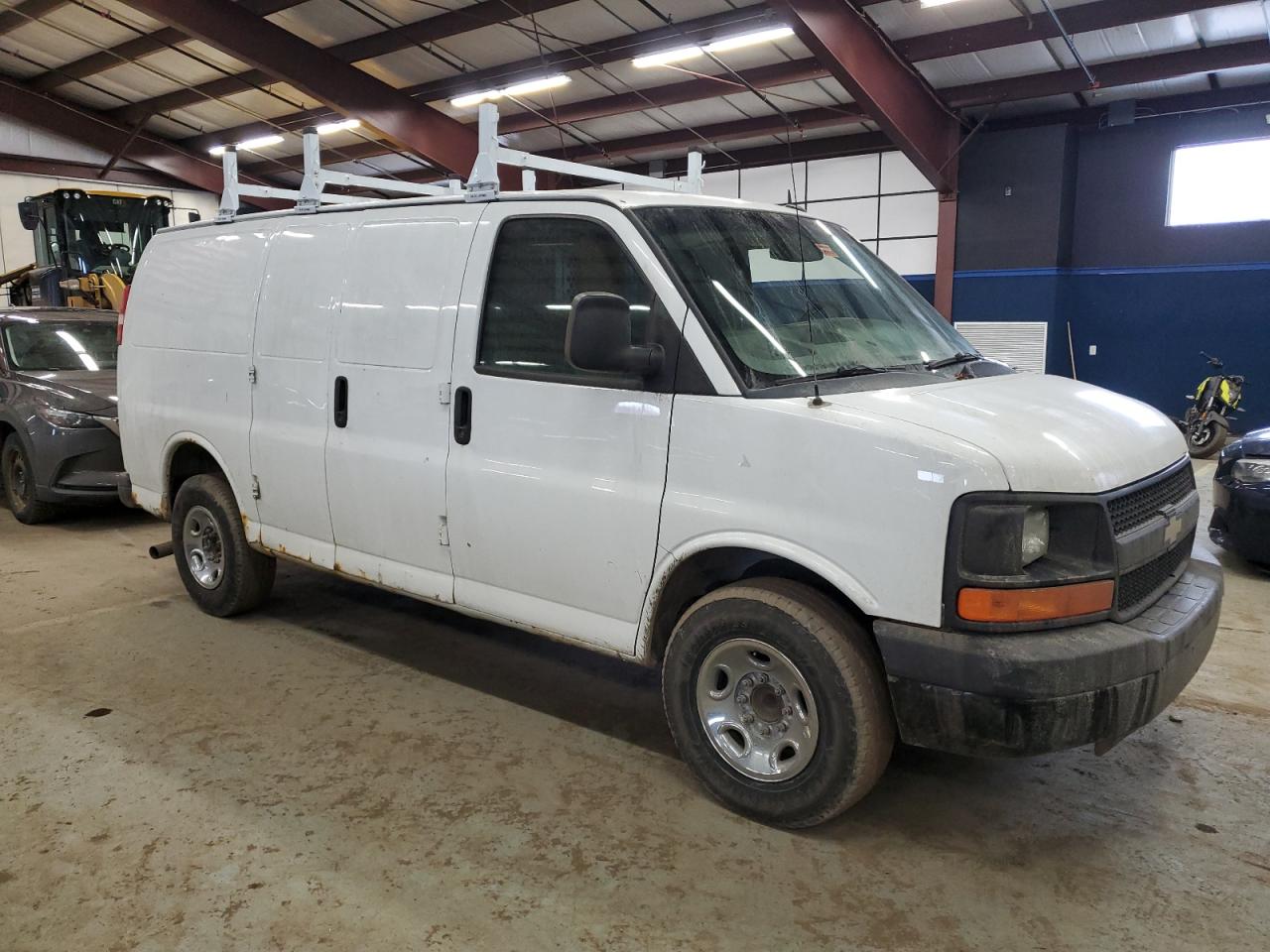 2013 Chevrolet Express - Image 4