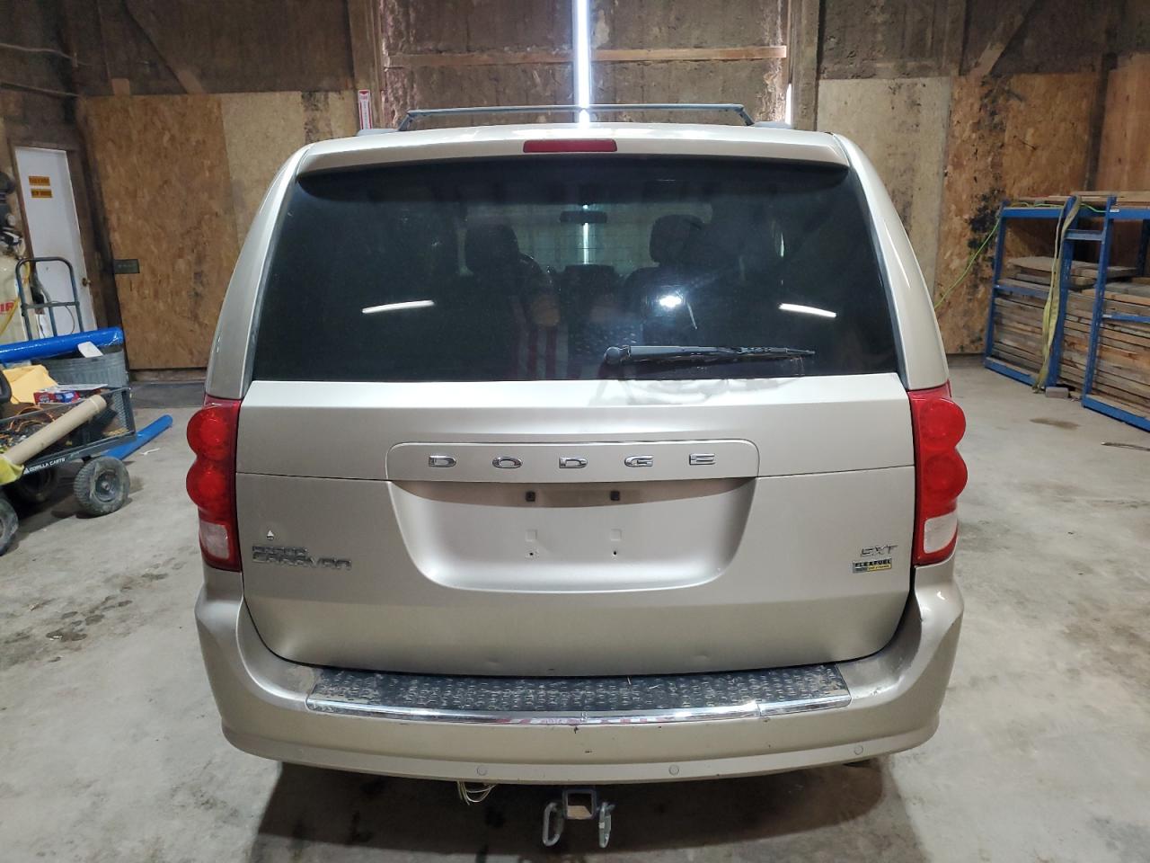 2016 Dodge Caravan - Image 6