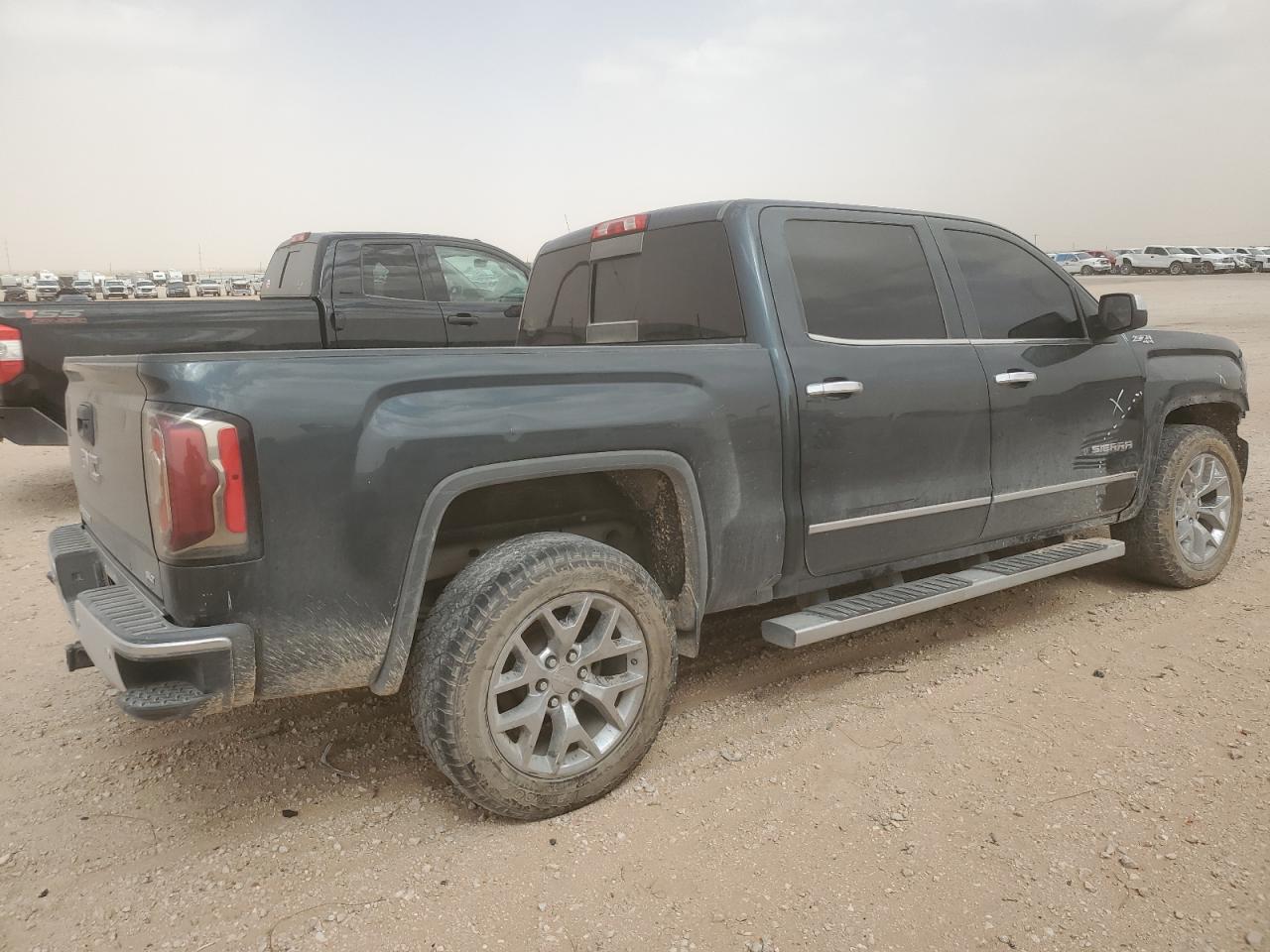 2017 GMC Sierra - Image 3