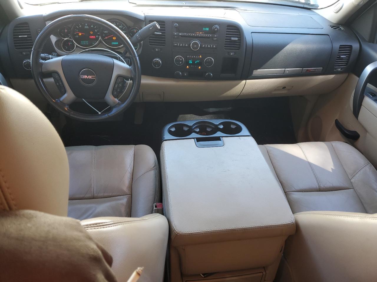 2011 GMC Sierra - Image 8