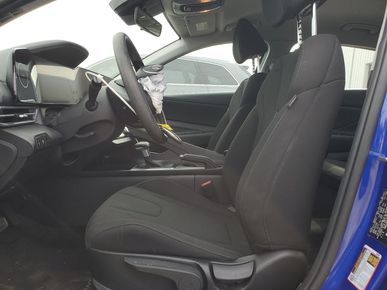 2024 Hyundai Elantra - Image 7