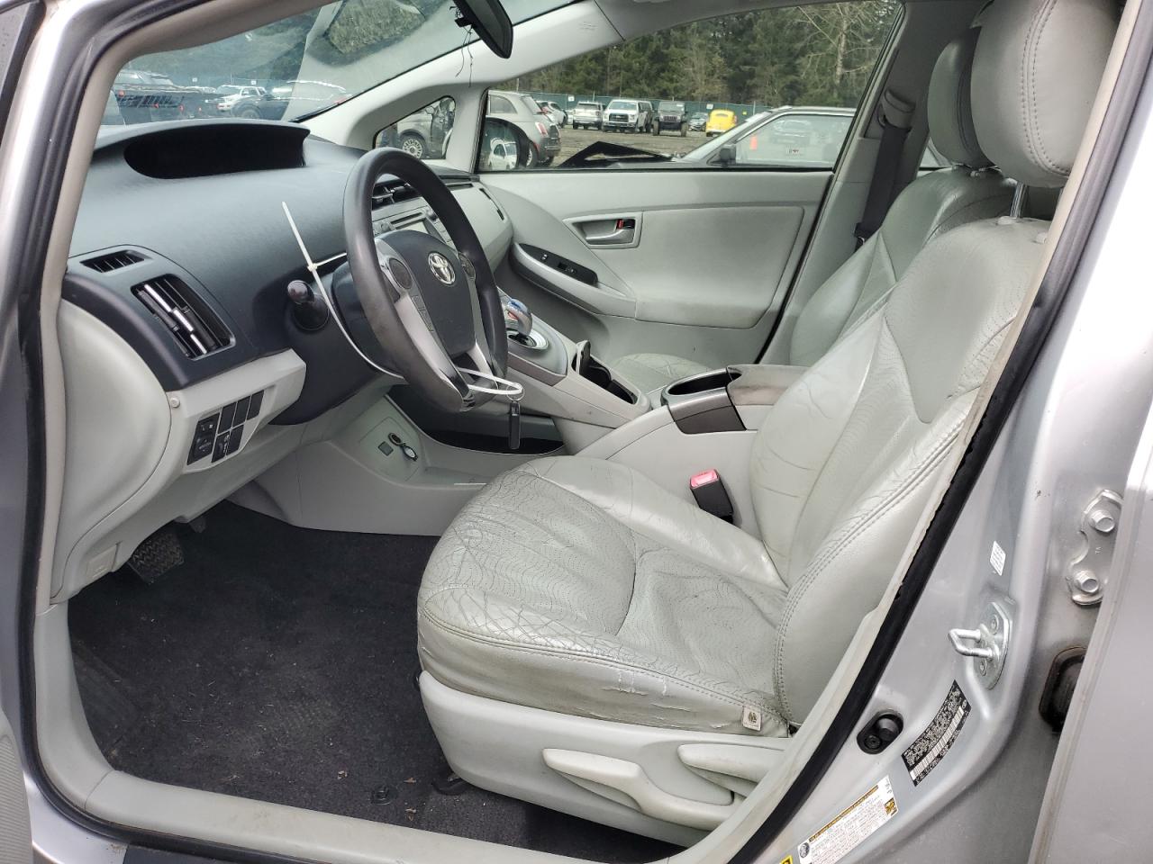 2012 Toyota Prius - Image 7
