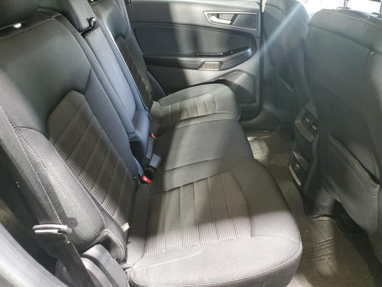 2015 Ford Edge - Image 11